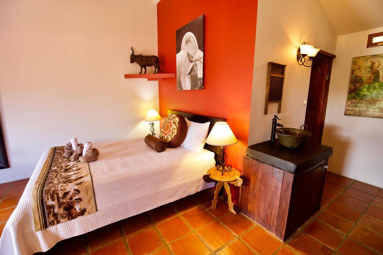 Toucan Lane Hotel And Restaurant Nuevo Arenal Buitenkant foto